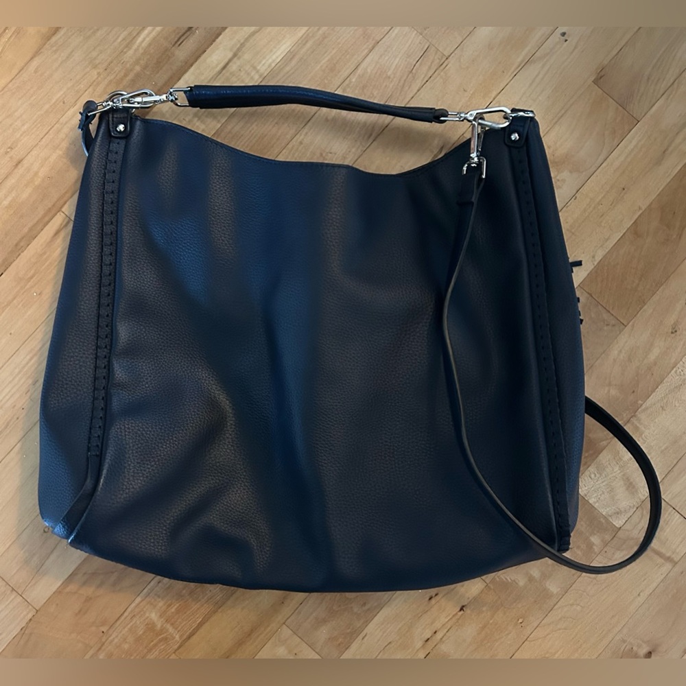 🩵 ModCloth 🩵 Oversized Vegan Leather Handbag